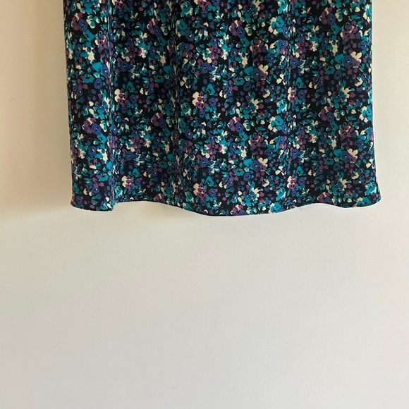 Floral A-Line Bohemian Flow Women's Navy Rayon Skirt Size Large LCSW Camrose - Picture 3 of 12